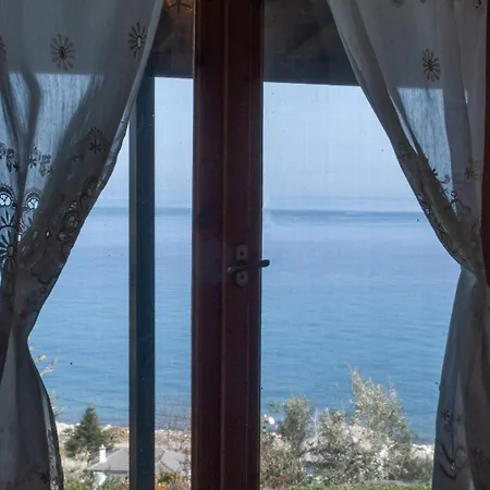 Seaelia Cottagehouse Дом отдыха *